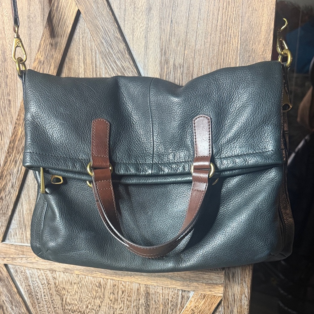 Fossil Leather Crossbody Satchel with Brown Handles - Picture 2 of 12